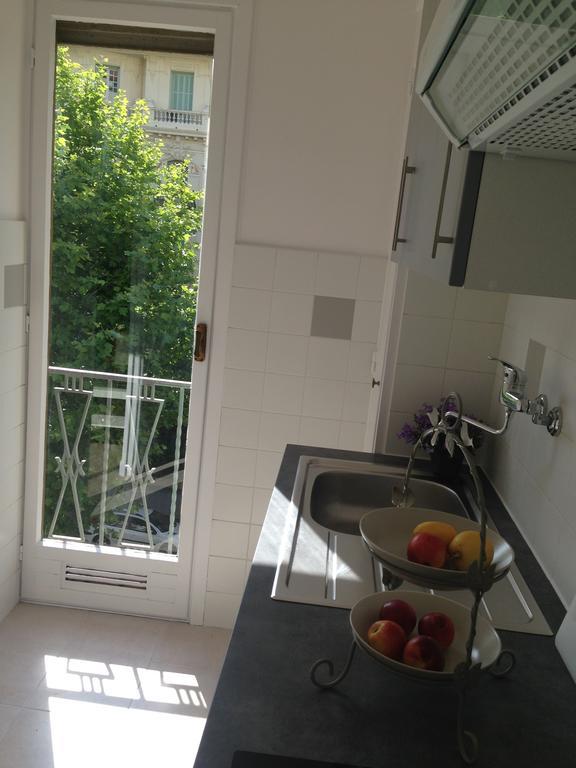 Gill Apartment *